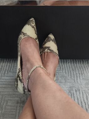 GAP Snake-Print Pointed Toe Ankle-Strap Pumps - Cream & Black